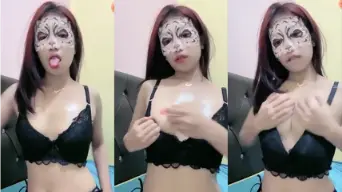 Cewe Binal Asyik Remas Toket Live Video by PornTrex