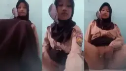 Gadis SM4 Toge ELus Meki 1 Video by HQporner