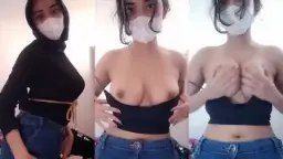 Hijab Hitam Cantik Pap Toket Bulat Video by PornTrex